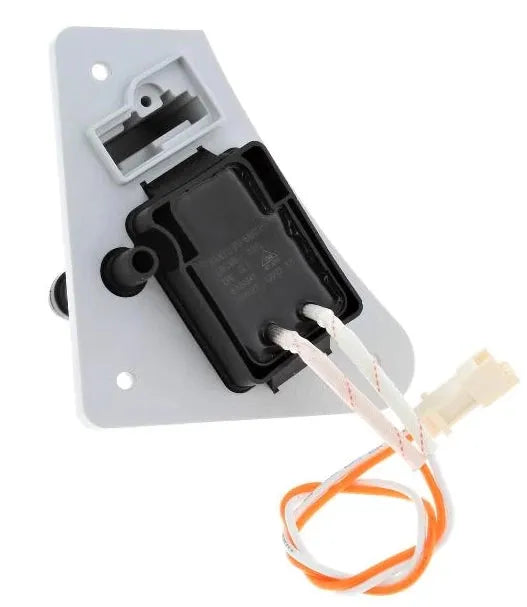 Čerpadlo C00526697 náhradní díl pro odčerpávání vody v sušičce prádla Whirlpool