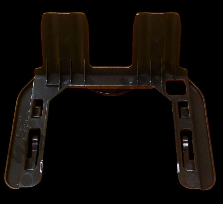 Držák sáčku 150300010 určený k upevnění sáčku do vysavače Eta