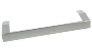 Madlo 4656750100 náhradní díl pro chladničku Beko Blomberg 325 mm