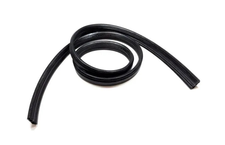 Těsnění 754132181 pro utěsnění dveří myčky Smeg a zaručusnadnou instalaci a ochranu spotřebiče