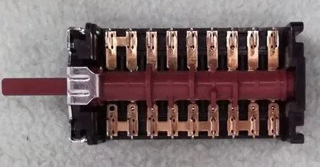 Přepínač 49112662 náhradní díl pro ovládání funkcí v troubě Candy Hoover