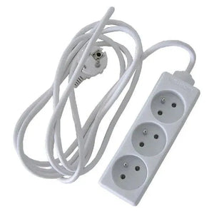 Prodlužovací kabel 15 m určen pro prodloužení napájení a nabízí 3 zásuvky