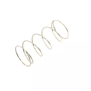 Pružina 481067570501 určena k otevření dveří mikrovlnné trouby Whirlpool Indesit