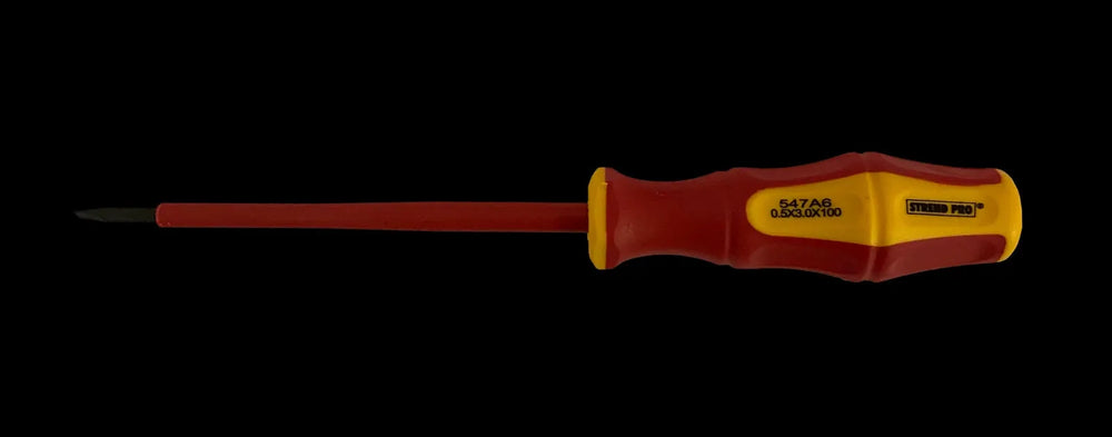Šroubovák CX547A určen pro práci na elektrických instalacích značky Strend PRO