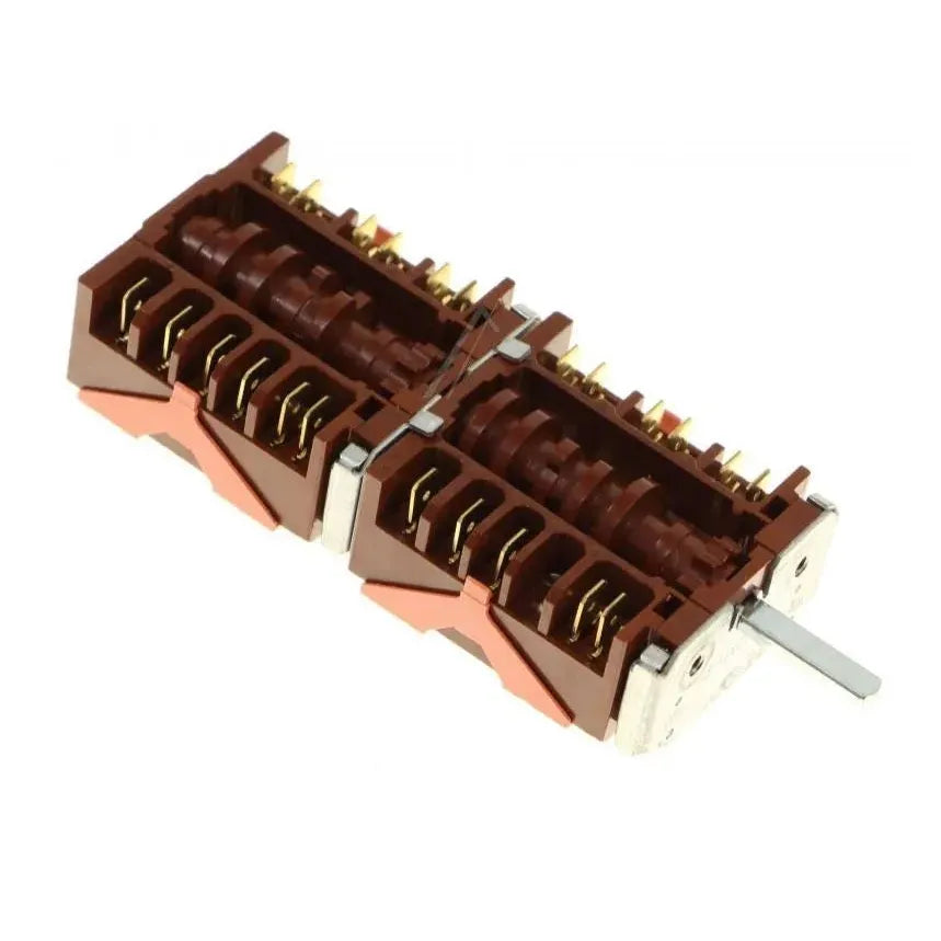 Přepínač X1110000491 slouží k ovládání funkcí sporáku Baumatic